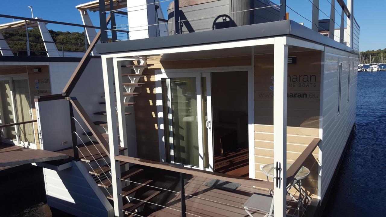 House Boat - Floating House Sofia Otel Pula Dış mekan fotoğraf