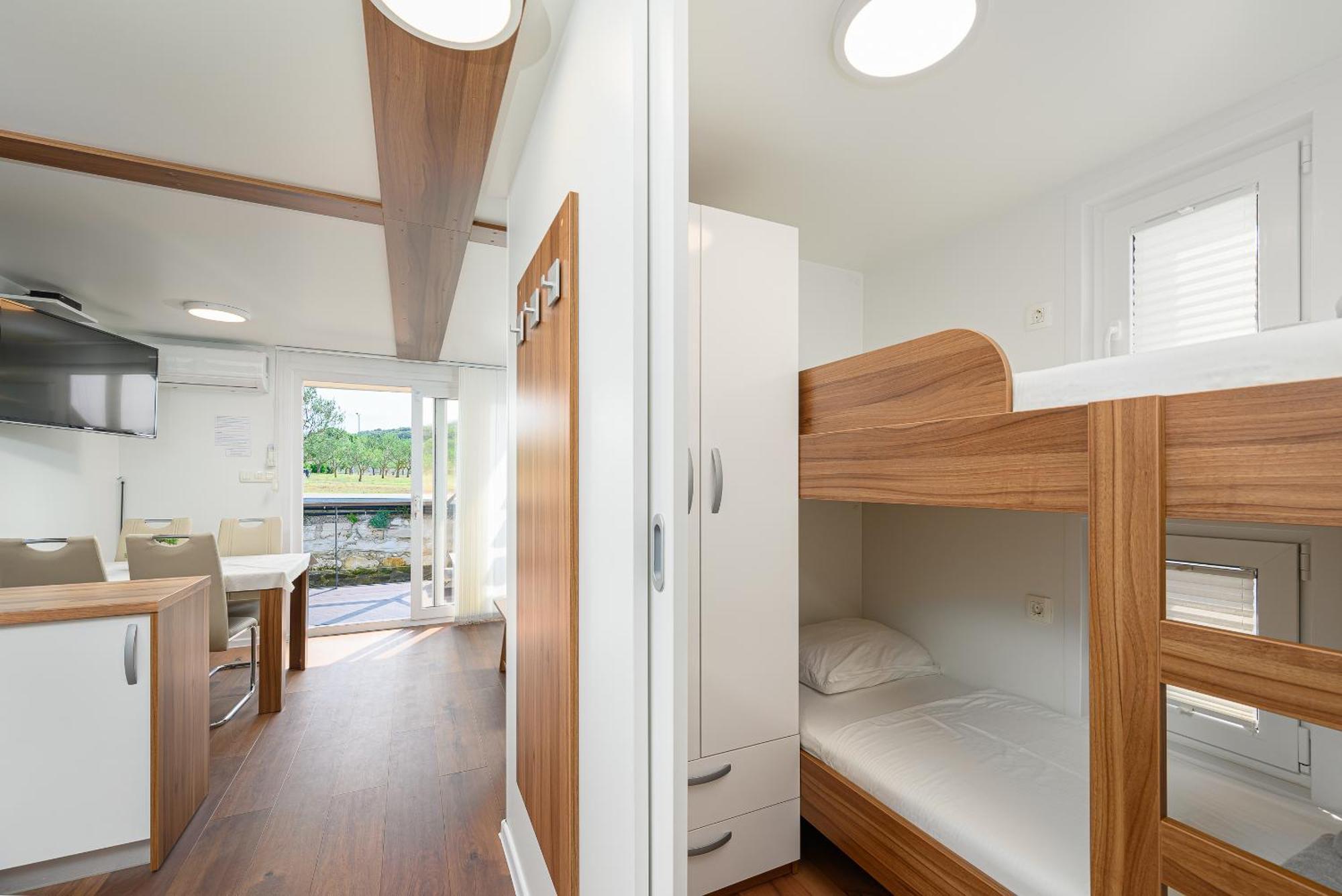House Boat - Floating House Sofia Otel Pula Dış mekan fotoğraf